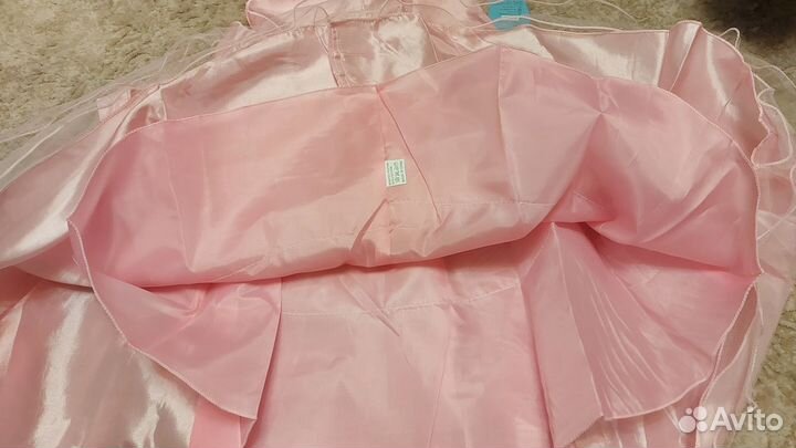 Нарядное платье для девочки. Новое