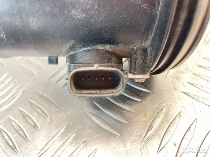 Датчик расхода воздуха Toyota Corolla ZRE151L