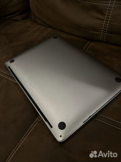Macbook pro 13 2020 i5 1tb