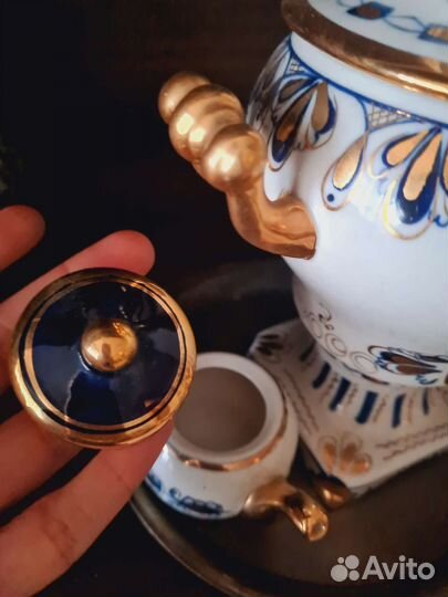 Сувенирный самовар Гжель с чайничком