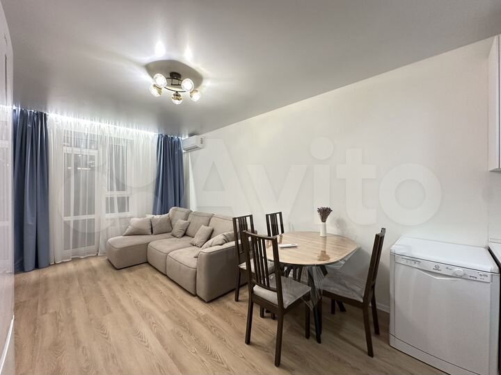 2-к. квартира, 56 м², 10/12 эт.
