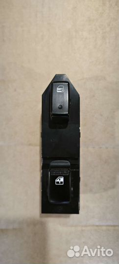 Кнопки стеклоподъёмников в сборе Kia Sportage 2 км