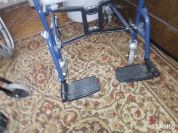 Стул с санитарным оснащением