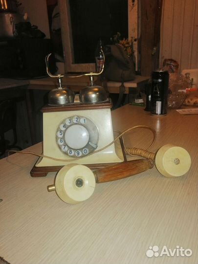 Старый телефон СССР