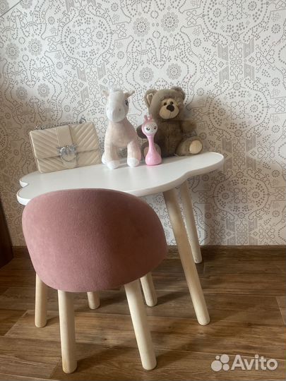 Детский стол и стульчик
