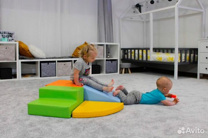 Островок Горка-лесенка 80х80 см для малышей