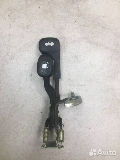 Ручка открывания лючка бензобака и капота