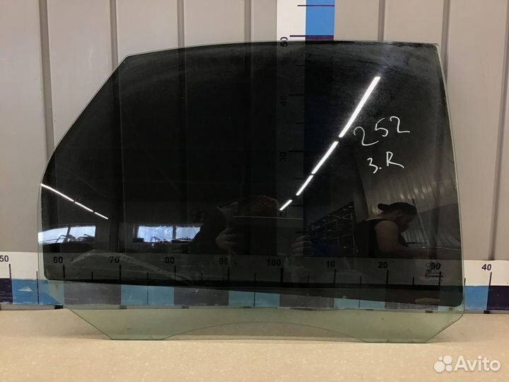 Стекло двери задней правой Ford Focus II 2008-2011