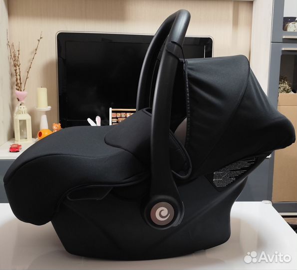 Автолюлька tutis с адаптерами на шасси