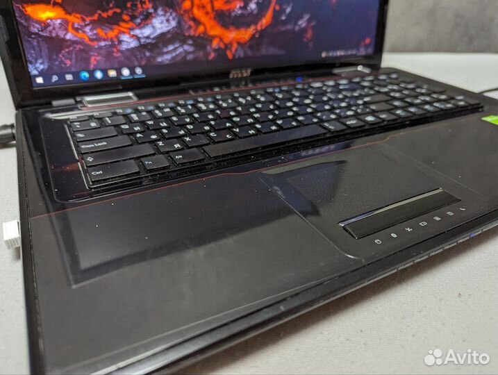 Игровой ноутбук MSI MS-1756