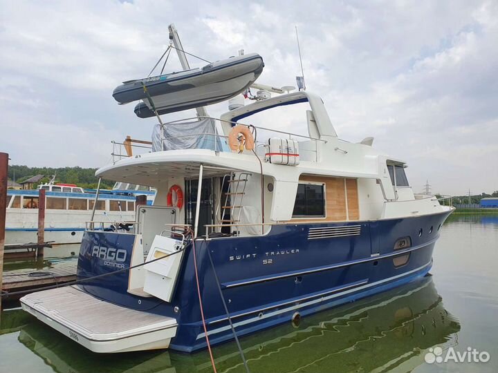 Яхта. Быстрый траулер.Beneteau Swift Trawler 52