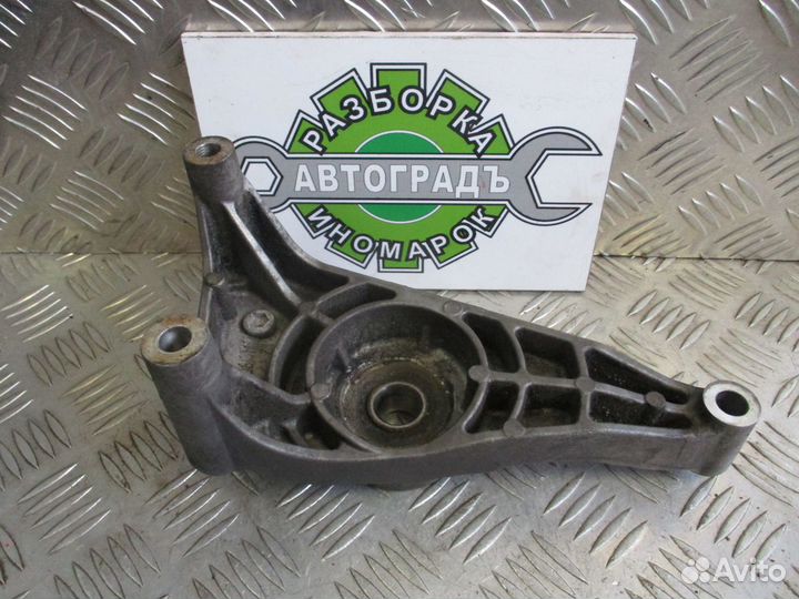 Кронштейн термомуфты Volkswagen Crafter 2.0 CKT