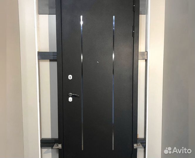 Входная дверь