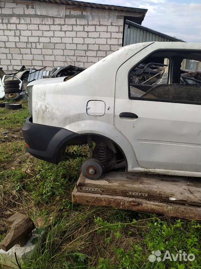 Renault logan задний бампер
