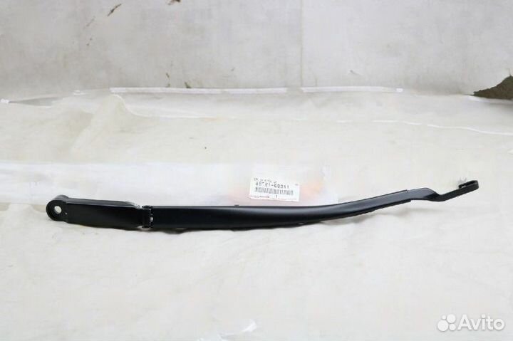 Поводок стеклоочистителя левый Toyota Gx400 1grfe