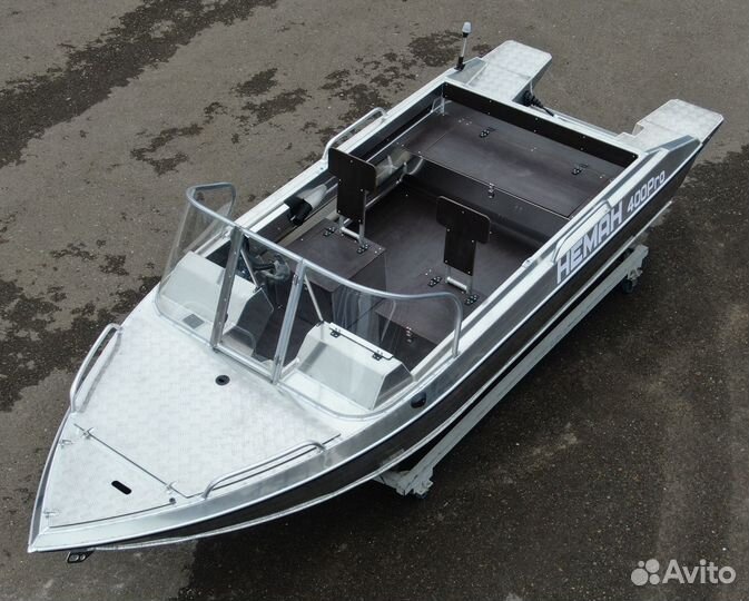 Новая моторная лодка Неман 400 Pro нерегистрат