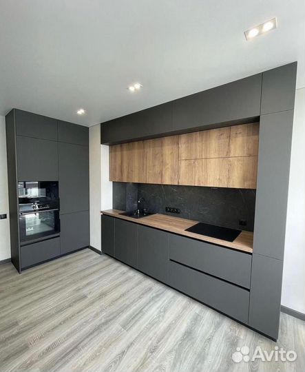 Кухня до потолка