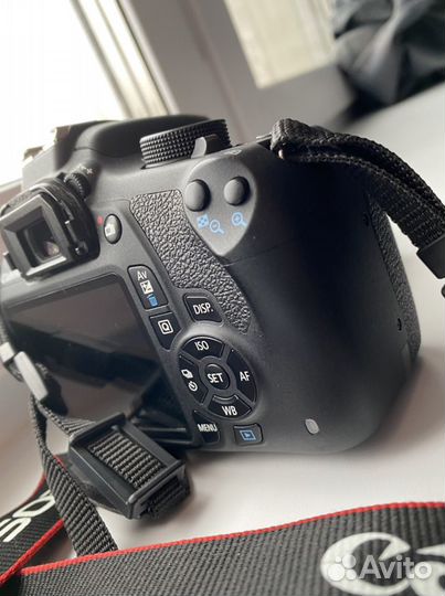 Зеркальный фотоаппарат canon 1200d