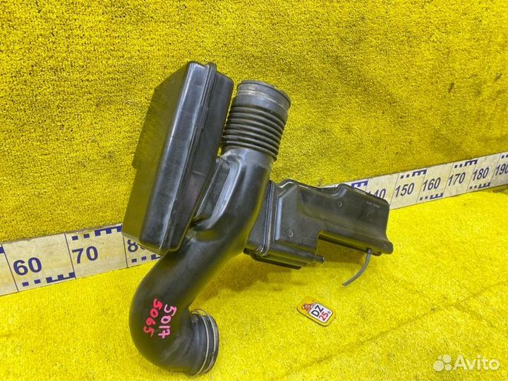 Патрубок воздушного фильтра передний Toyota Land 138863