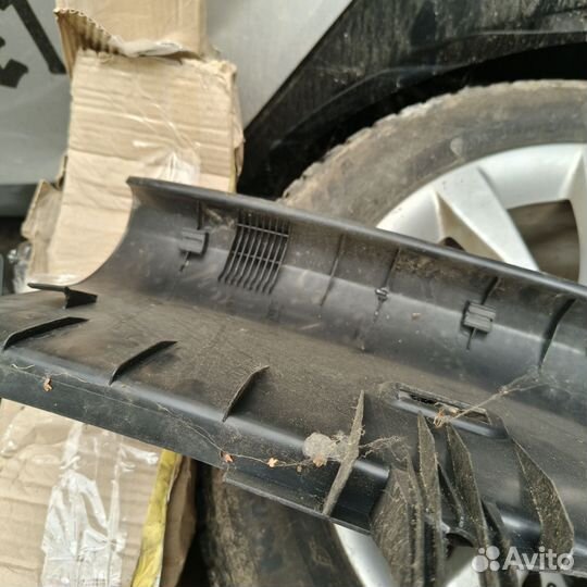 8E5863471 накладка багажника Ауди А4 б6 Audi A4 b6