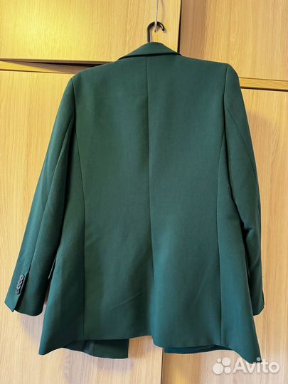 Пиджак женский зеленый