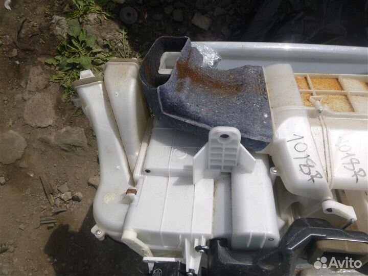 Кондиционер задний Lexus Ls600Hl UVF46 2urfse 2008