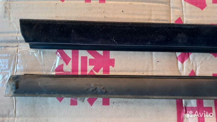 Tribute 00-г бархотки стекла передней правой двери