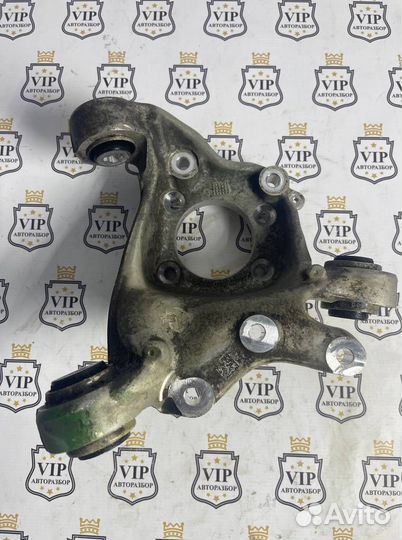 Кулак задний задний левый Mercedes-Benz Cla200