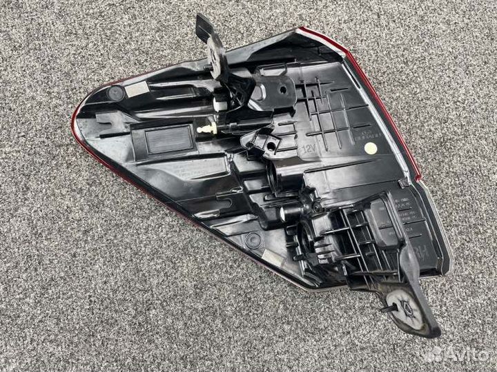 Стоп-сигнал правый Subaru Forester SK