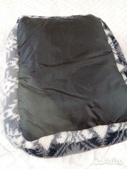 Лежанка для собак и кошек