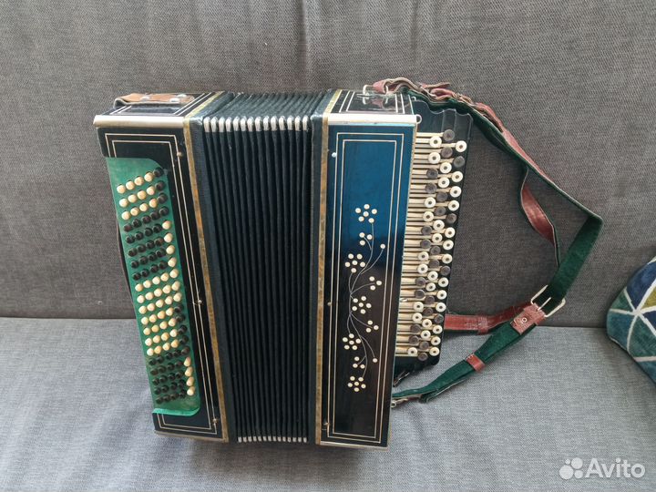 Баян Гармонь старинная гармошка