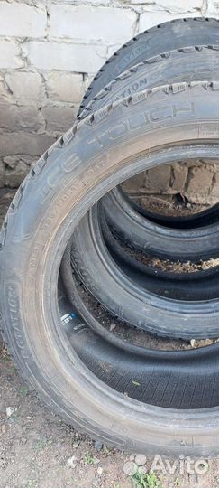 Dunlop Ice Touch 225/50 R17