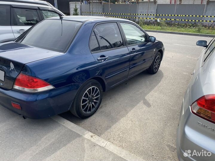 Mitsubishi Lancer 1.6 МТ, 2004, 271 410 км