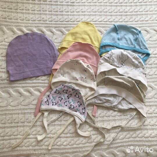 Шапочки, носочки, чепчики, царапки, пинетки