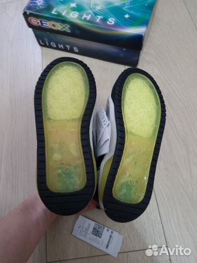 Кроссовки Geox, 33, новые