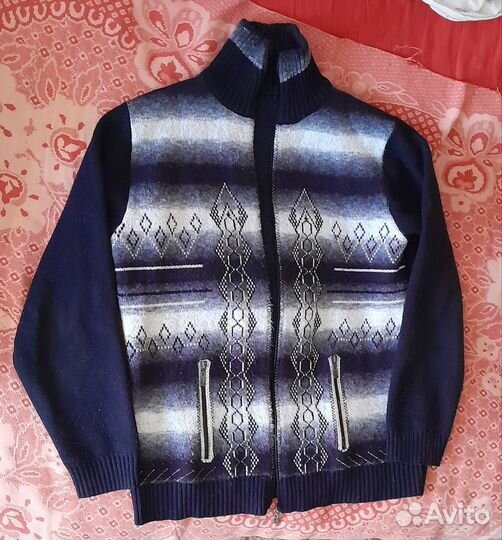 Япомогаю мужской жакет (свитер)на молнии