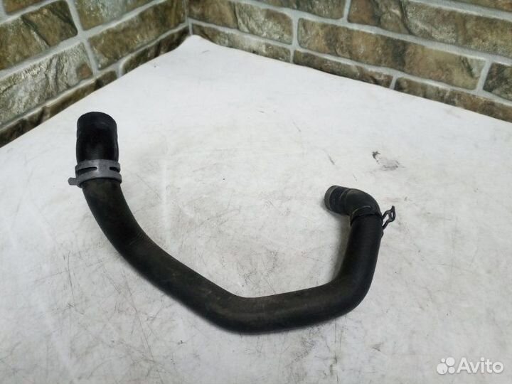 Патрубок системы охлаждения Audi Q3 8U 2.0 TDI
