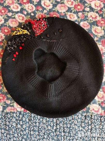 Береты женские разные