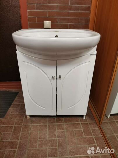 Тумба для ванной с раковиной