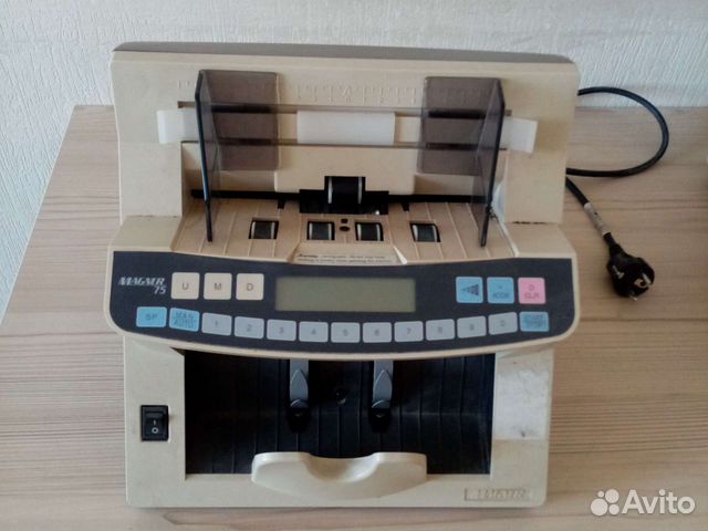 Машинка для счета денег