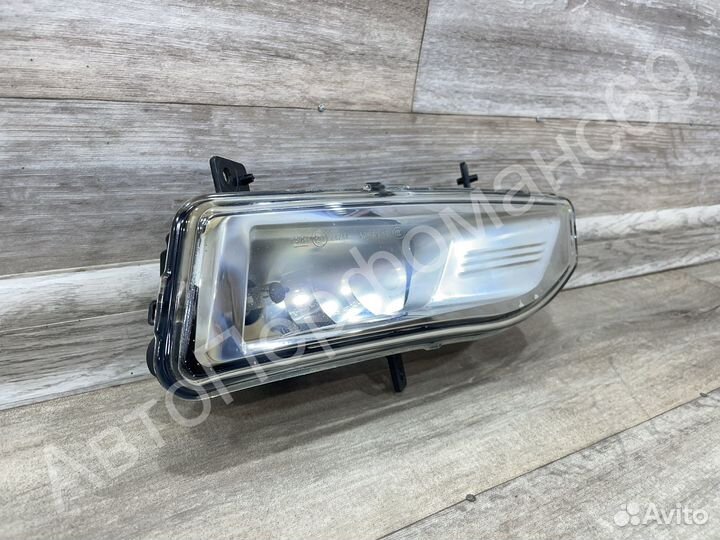 Противотуманная фара правая X-Trail T32 (с 2017)