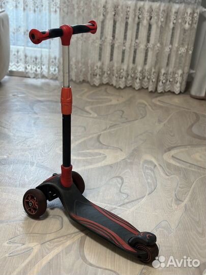 Самокат детский трехколесный