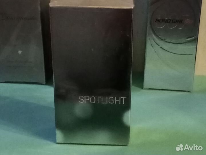 Винтажные ароматы Avon