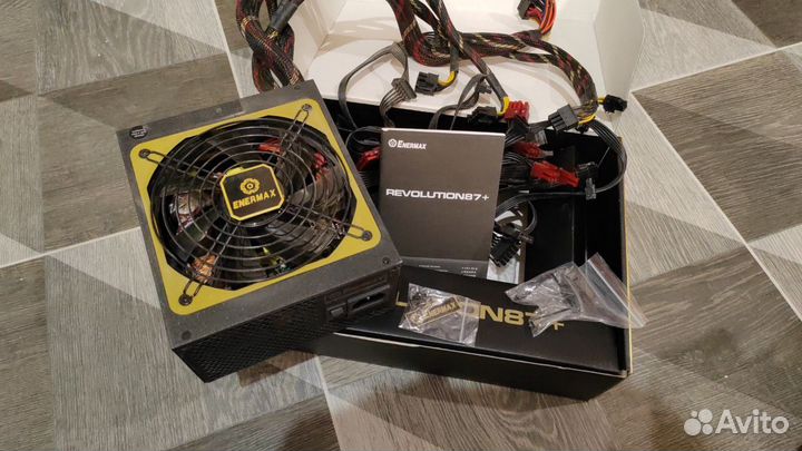 Enermax Revolution 87+ 1000W ERV1000EWT-G