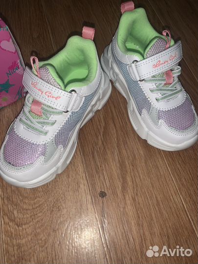 Кроссовки для девочки 25 размер, новые