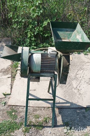 Крупорушка зернодробилка