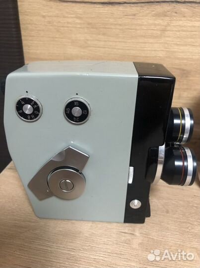 Пленочная видеокамера экран 4. антиквариат