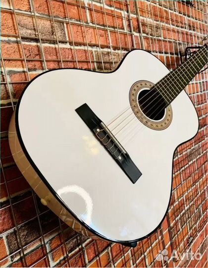 Гитара классическая новая