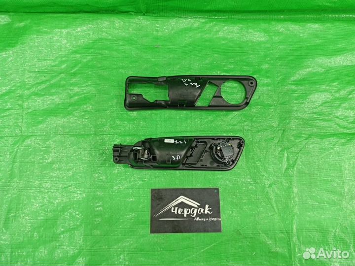 Ручка двери внутренняя прав. зад. Volkswagen Tigua