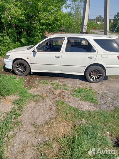 Toyota Vista Ardeo 2.0 AT, 2000, 300 000 км